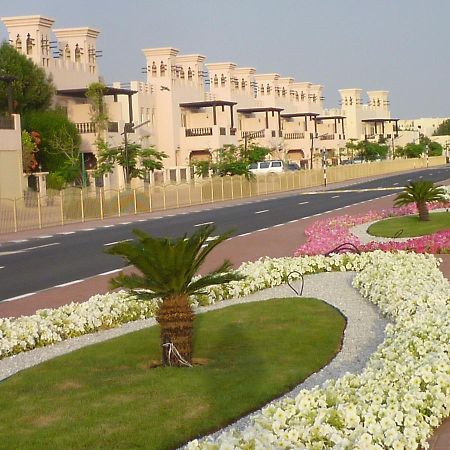 Townhouse Ras Al Khaimah Villa Esterno foto