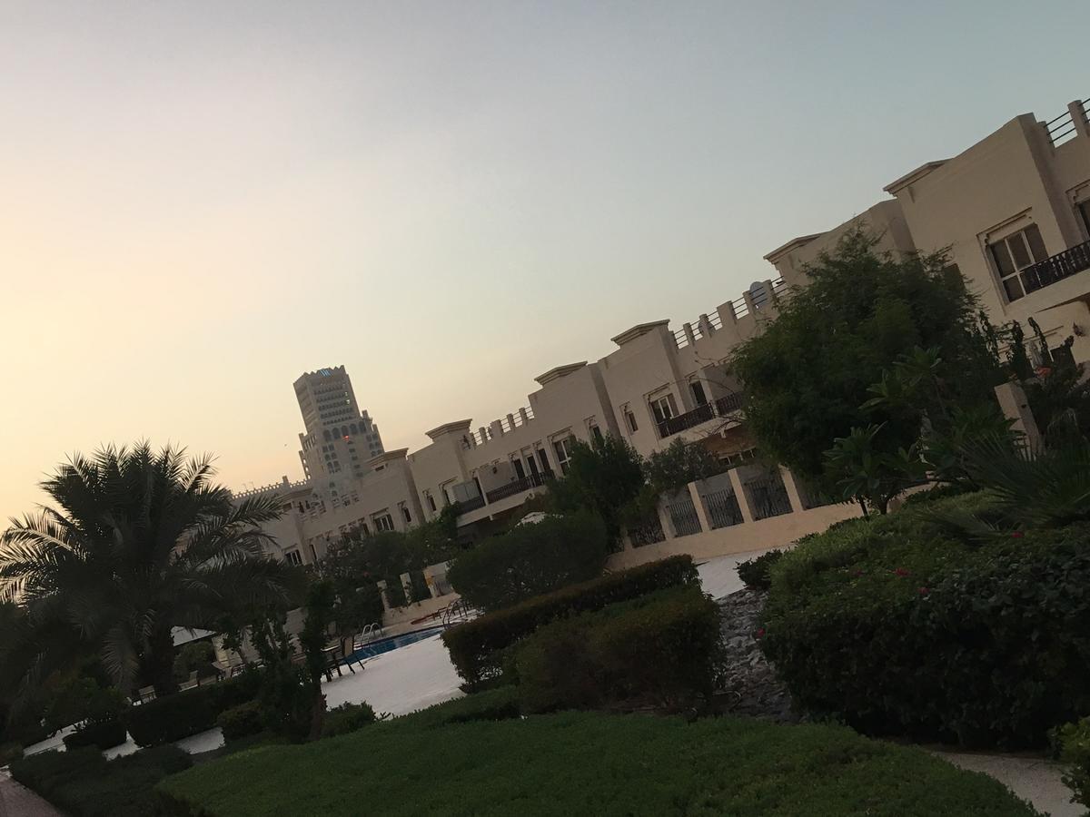 Townhouse Ras Al Khaimah Villa Esterno foto